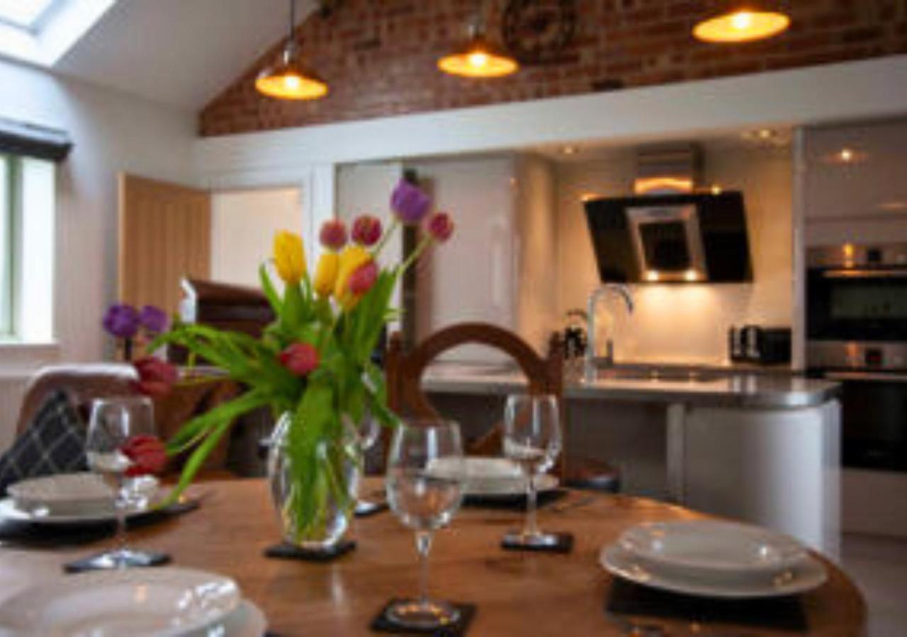 Bowland Breaks-A Luxury Barn Conversion With Optional Hot Tub, Log Burner And Countryside Views Longridge Esterno foto